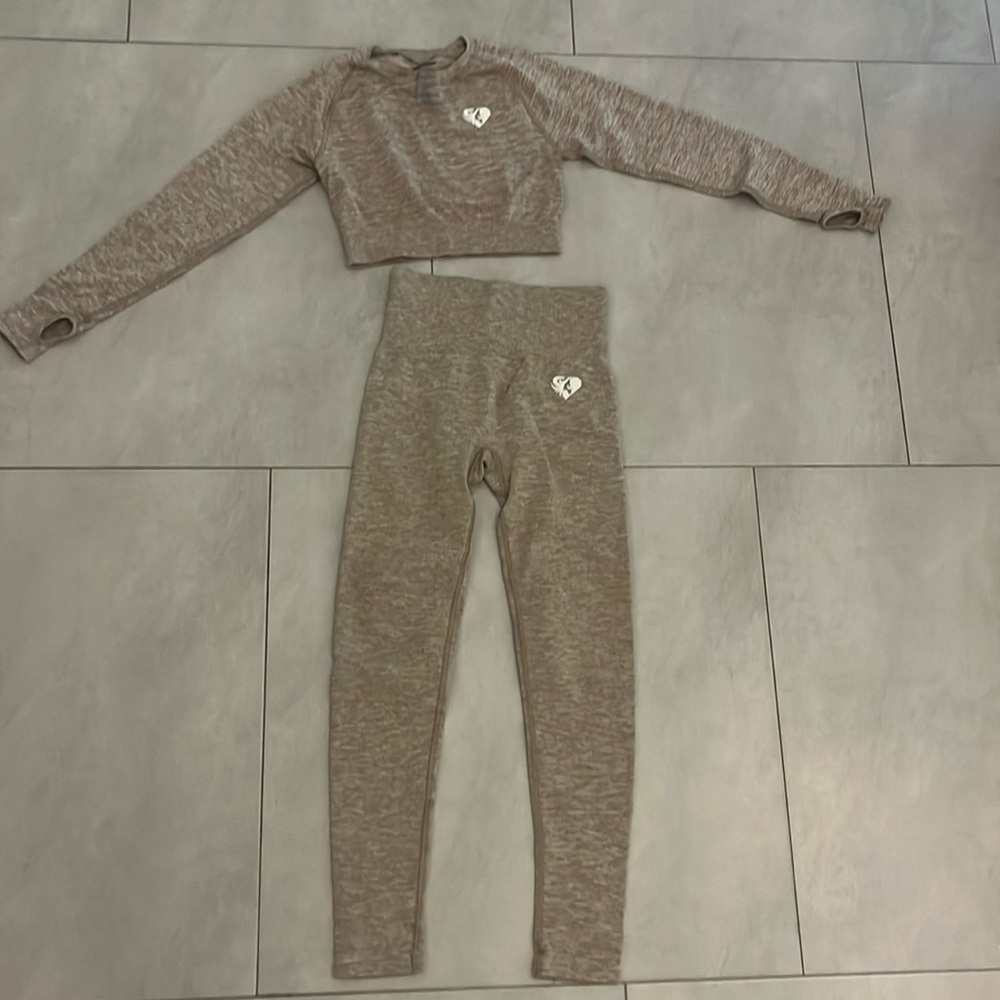 Womens Best Sand color Gym Set